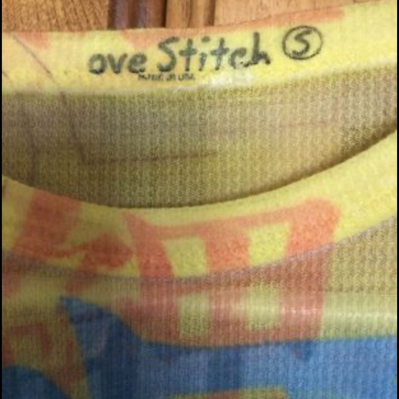 Vintage Love Stitch Graphic Women’s top Size Small - Picture 2 of 4